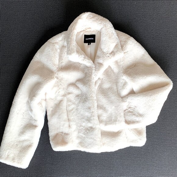 NWOT, XXS Express Off-White Faux-Fur Coat, Super Soft! Two Front Pockets - Picture 1 of 5